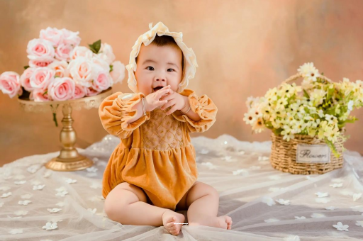 喀什宝宝摔到后脑勺